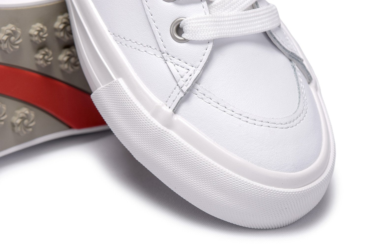 Spikeless White Leather Traveler Shoe - SwingDish